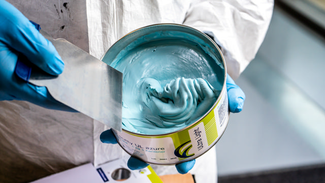 GAP 31 - Polyester putty UL Azure 1kg + hardener - ultra light
