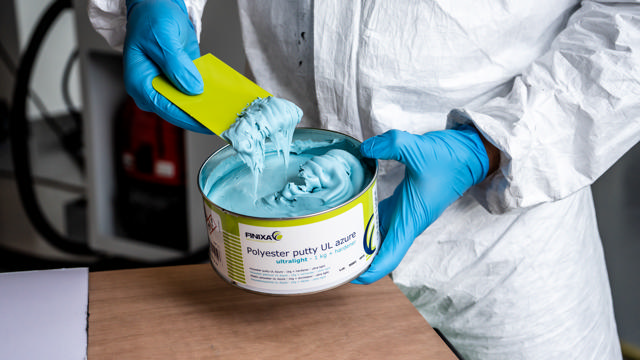 GAP 31 - Polyester putty UL Azure 1kg + hardener - ultra light