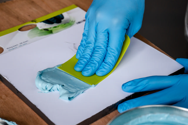 GAP 31 - Polyester putty UL Azure 1kg + hardener - ultra light