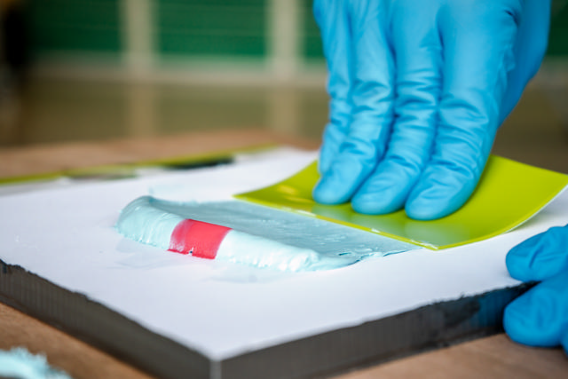 GAP 31 - Polyester putty UL Azure 1kg + hardener - ultra light