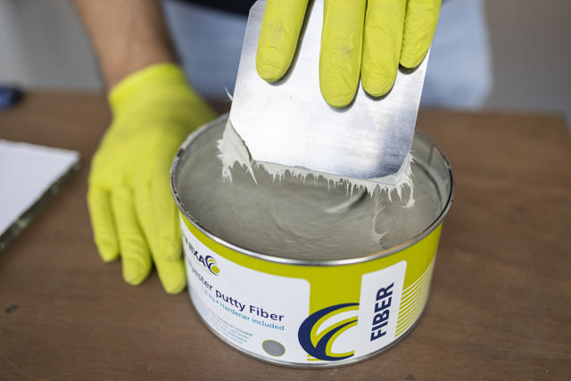 GAP 40 - Polyester putty 1.8kg + hardener - fiber