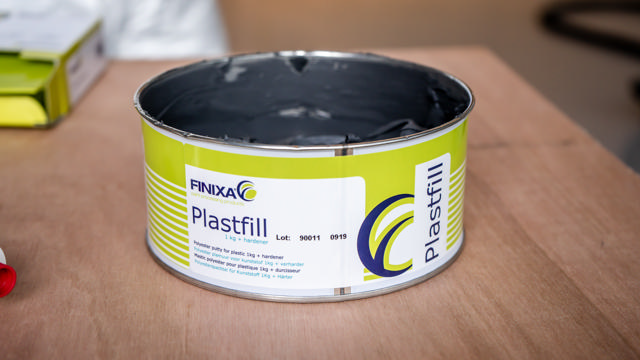 GAP 70 - Plastfill-Polyester putty for plastic- 1 kg + hardener
